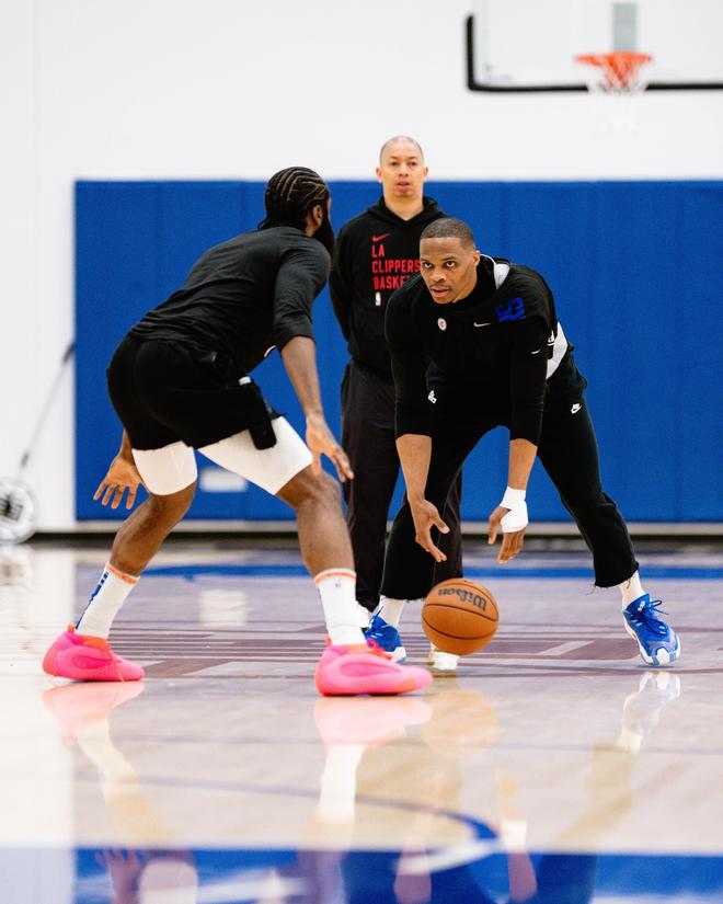 凯恩远射进球飞行速度达到128km／h，为本赛季德甲最快进球（凯恩远射时速128公里，创本赛季德甲最快进球）