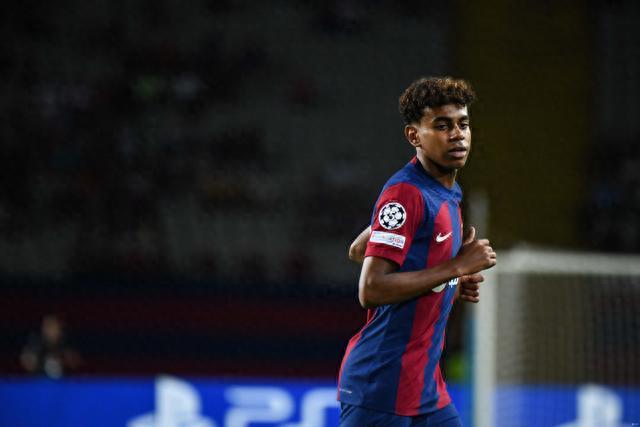 费内巴切官方：塔利斯卡右腿腘绳肌受伤，将缺席三到四周（费内巴切通报：塔利斯卡右腿腘绳肌受伤，预计缺席3至4周）