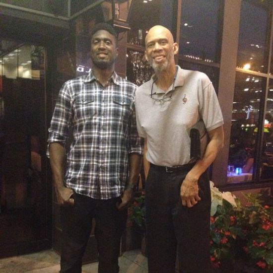 范德萨观战曼联4-1狼队，获官方俏皮回应（范德萨现身见证曼联4-1狼队，官方幽默回应）